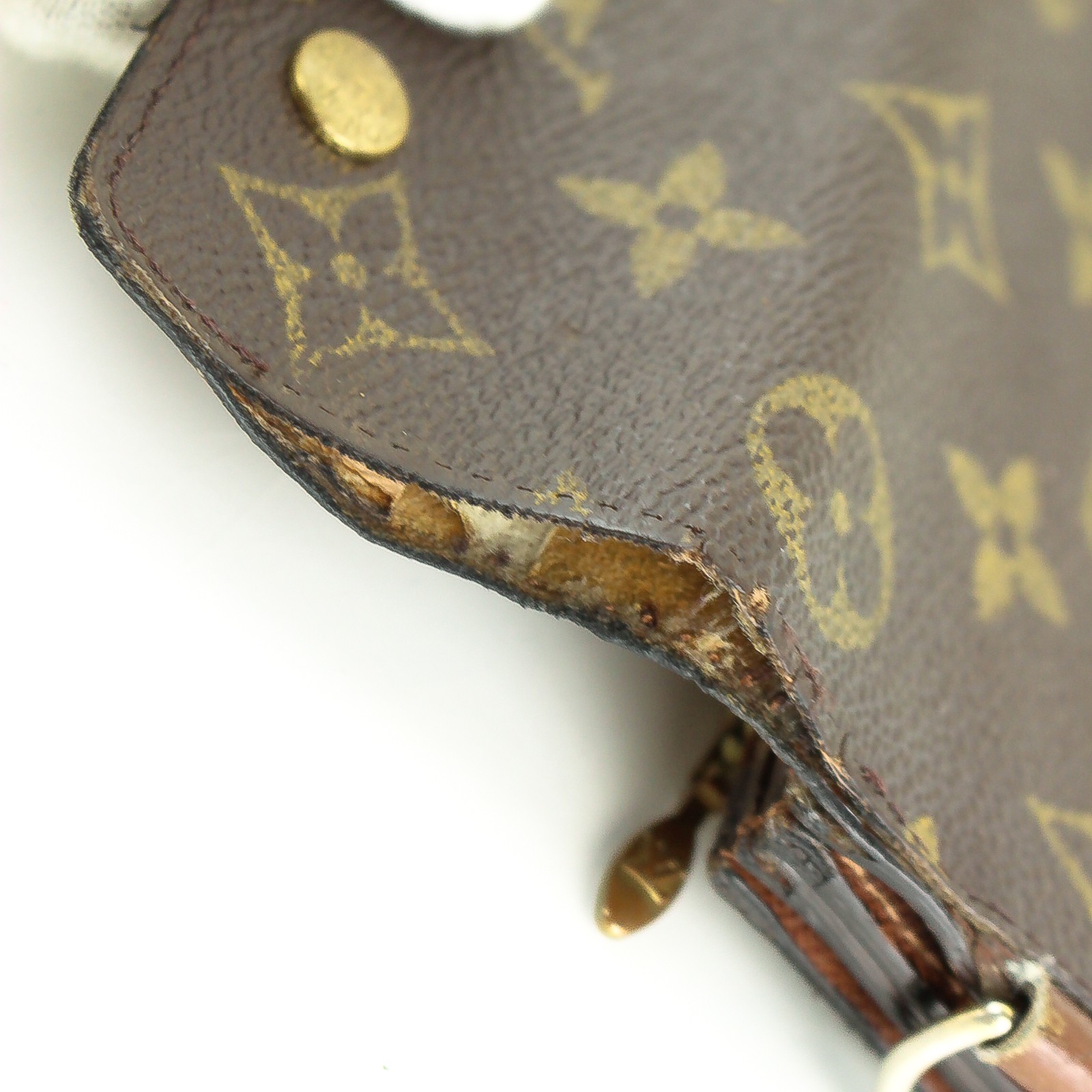 Does Louis Vuitton Sell Returned Items On Ebay